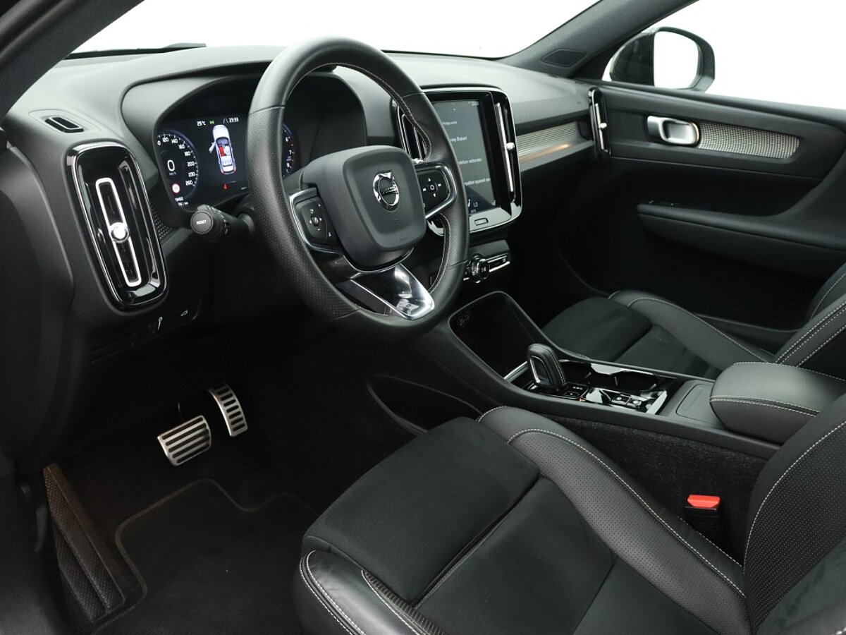 34505221 volvo xc40 1 5 t3 r design park assist navigatie stoelverwarming 4 01
