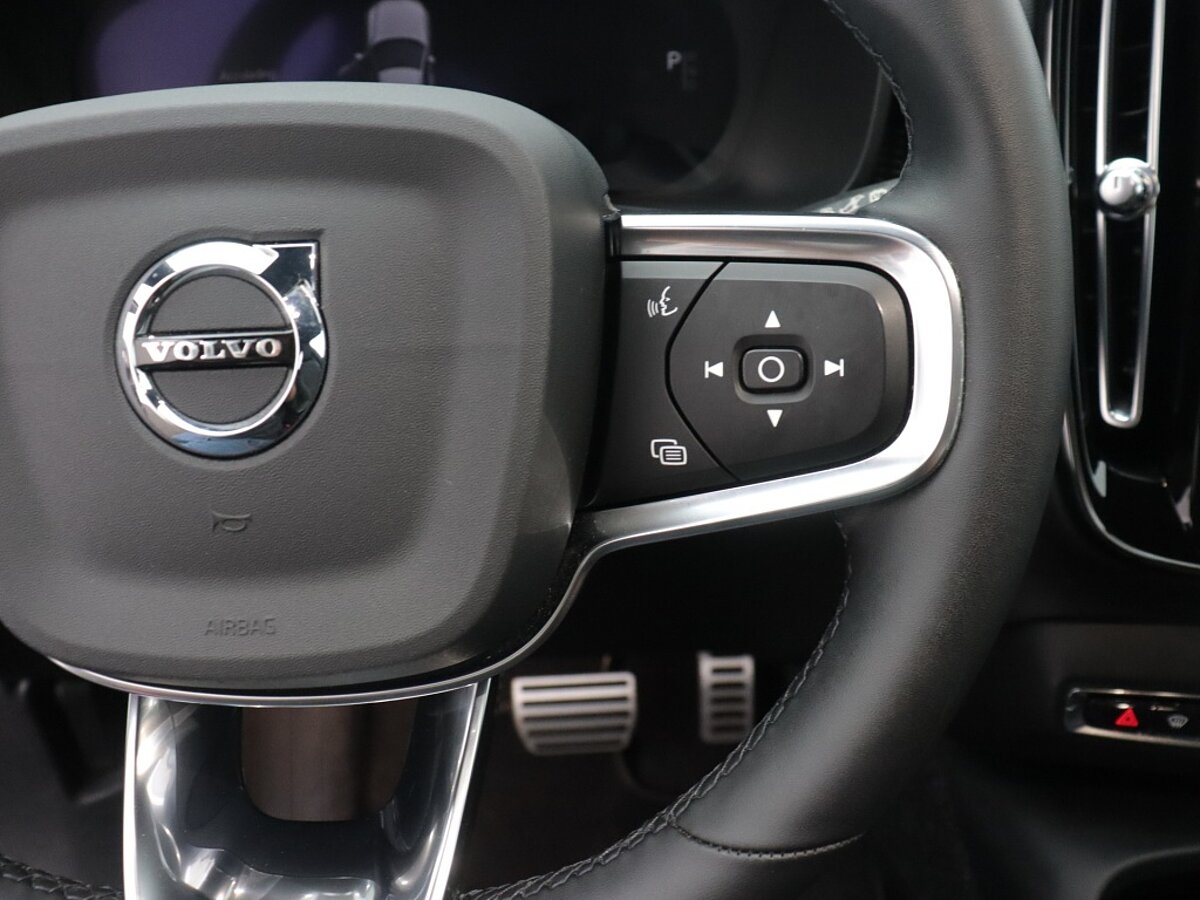 43889575 volvo xc40 recharge core stoelverwarming camera all season 48