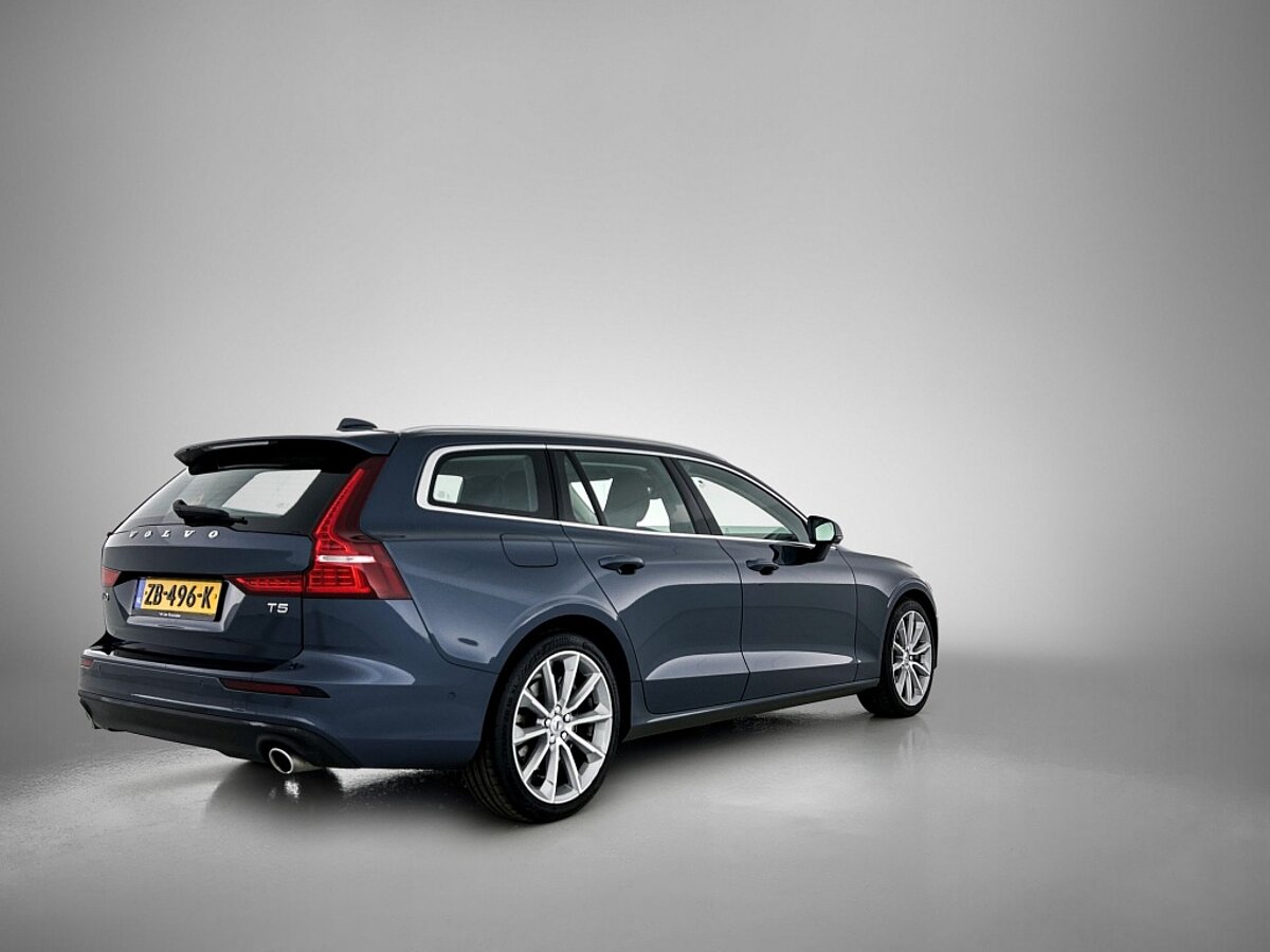 46664850 volvo v60 2 0 t5 momentum 5 02