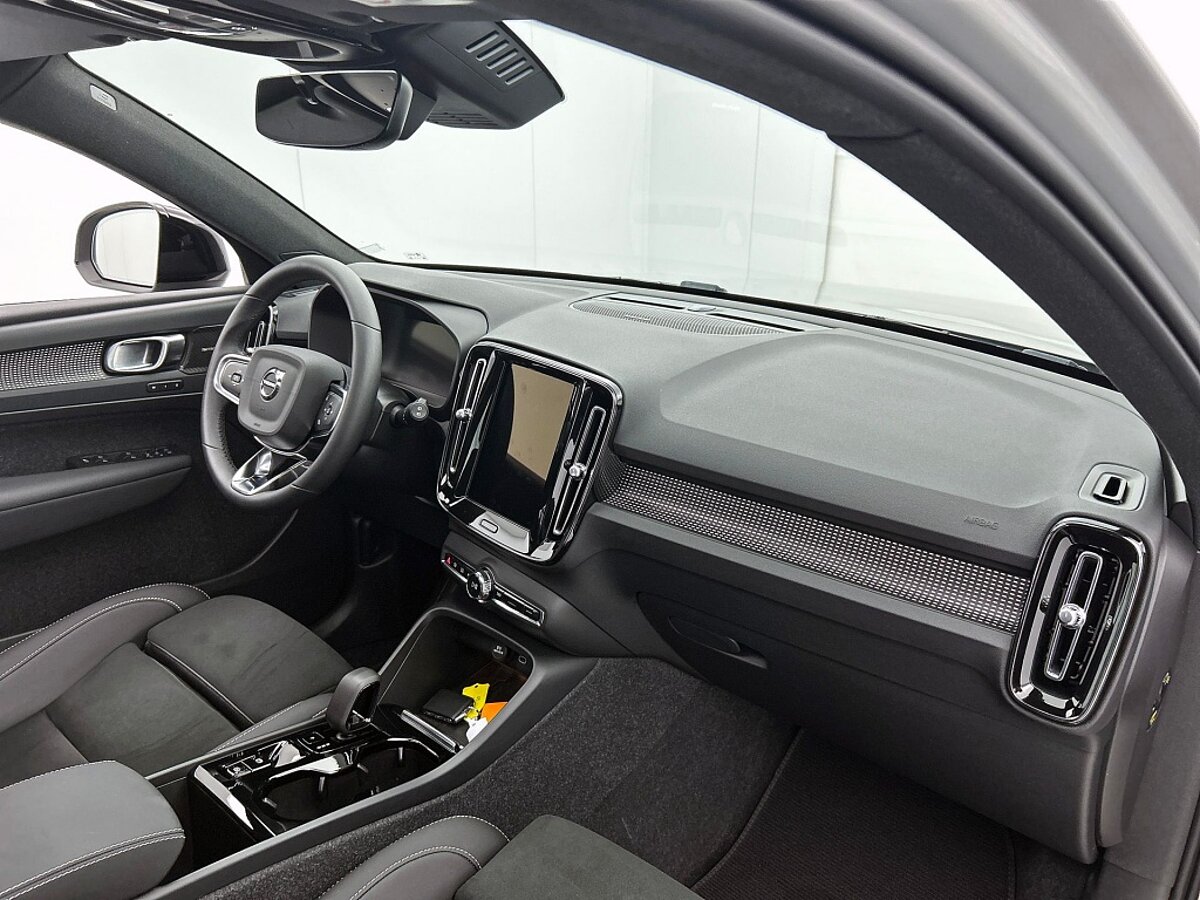 48515763 volvo xc40 b3 dark nubuck pano climate pack pilot assist memory s 63