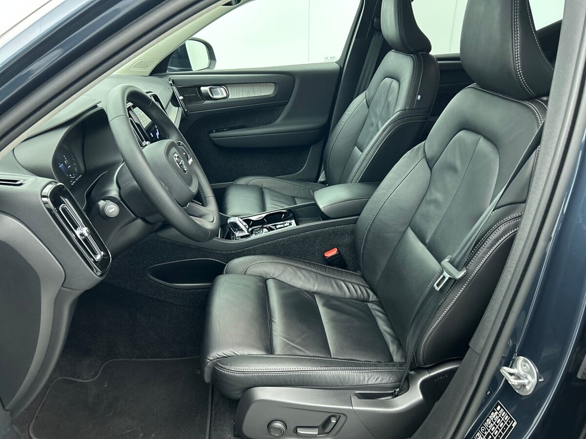 49484370 volvo xc40 1 5 t4 inscription h k getint glas pilot assist leder 60