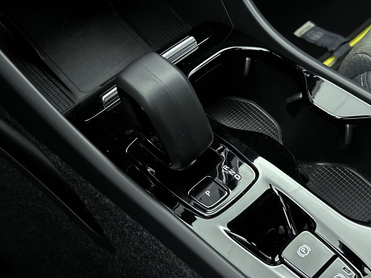 44729309 volvo xc40 2 0 b4 plus dark trekhaak elek verstelbare stoelen 10