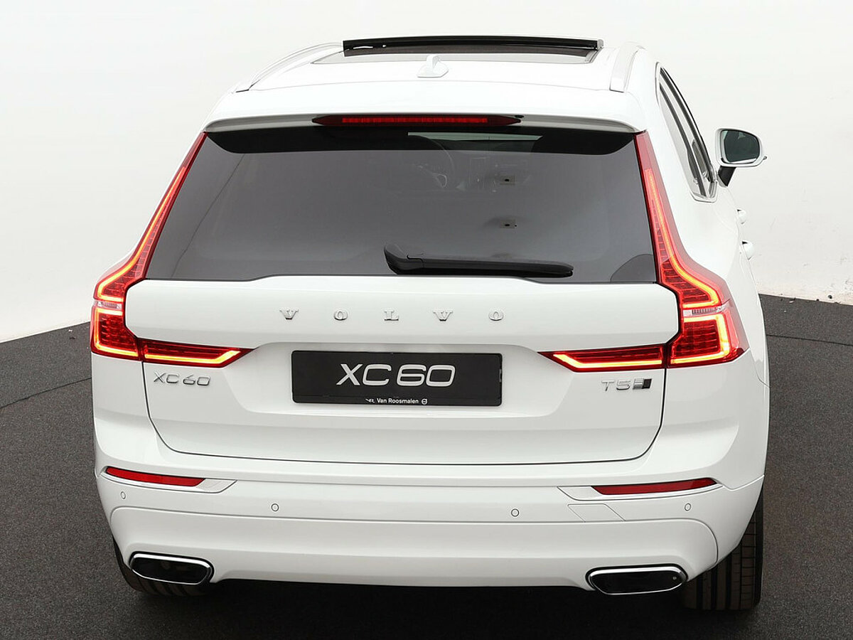 34254977 volvo xc60 2 0 t5 awd inscription panorama dak harman kardon memory s 9 09