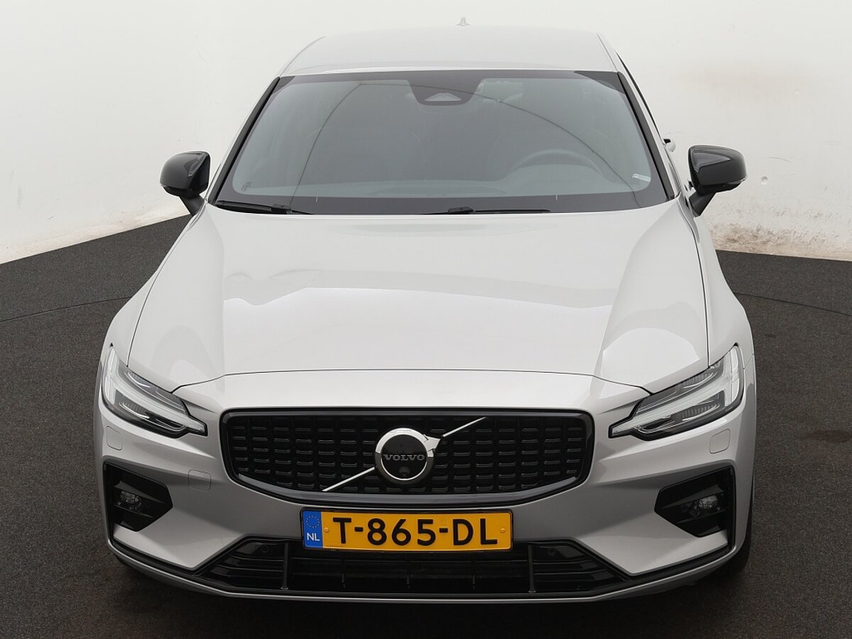 37256560 volvo s60 2 0 b4 plus dark lederen bekleding 360 camera 9 19