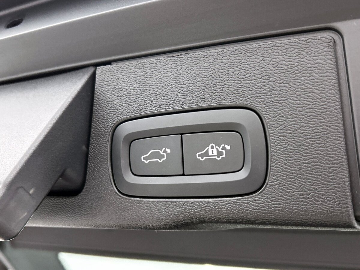 48760534 volvo xc60 2 0 t6 awd dark f08a62