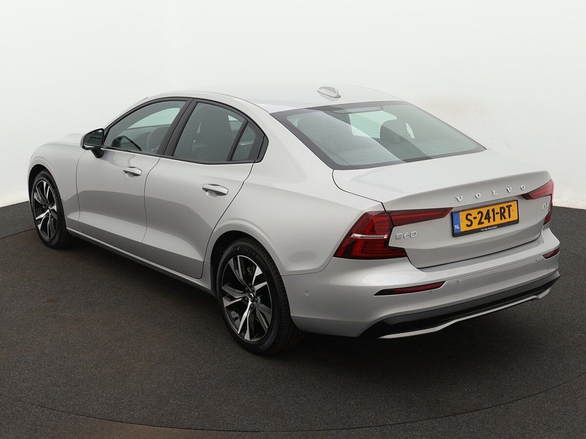 35620431 volvo s60 2 0 b4 plus dark 3 04