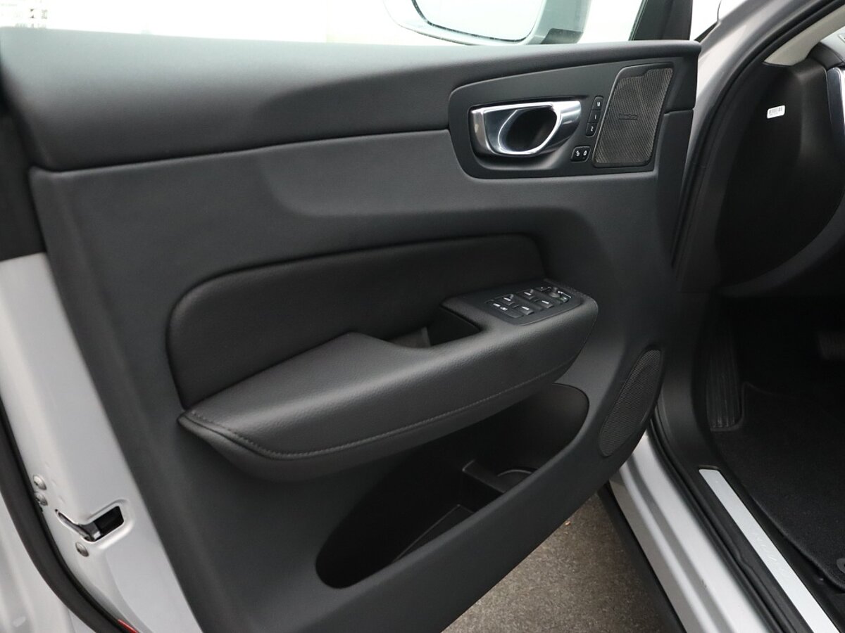 35651959 volvo xc60 2 0 t6 awd inscript a67916