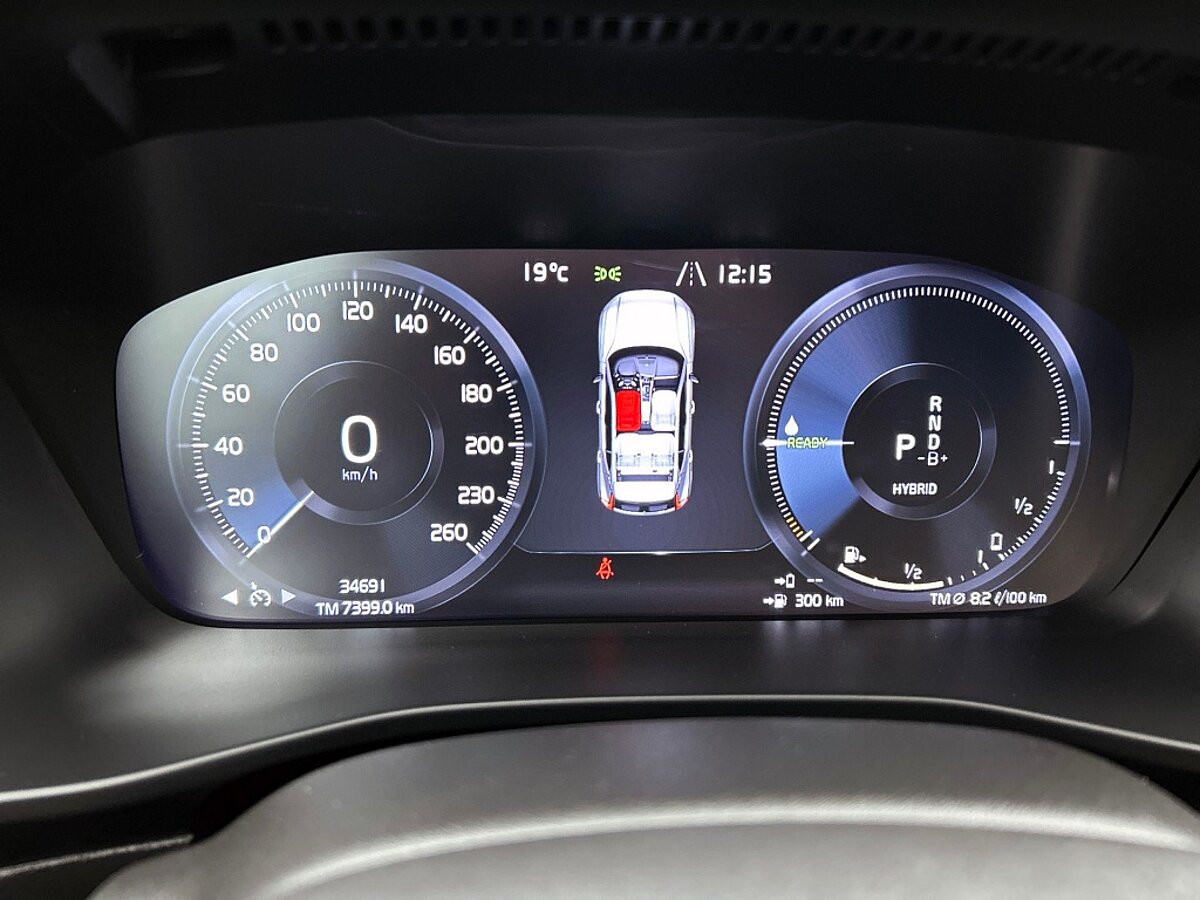 46060550 volvo xc40 1 5 t4 plus dark 64