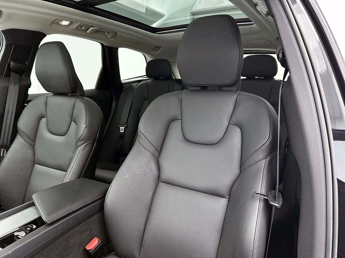 46205119 volvo xc60 2 0 t8 awd u dark 12