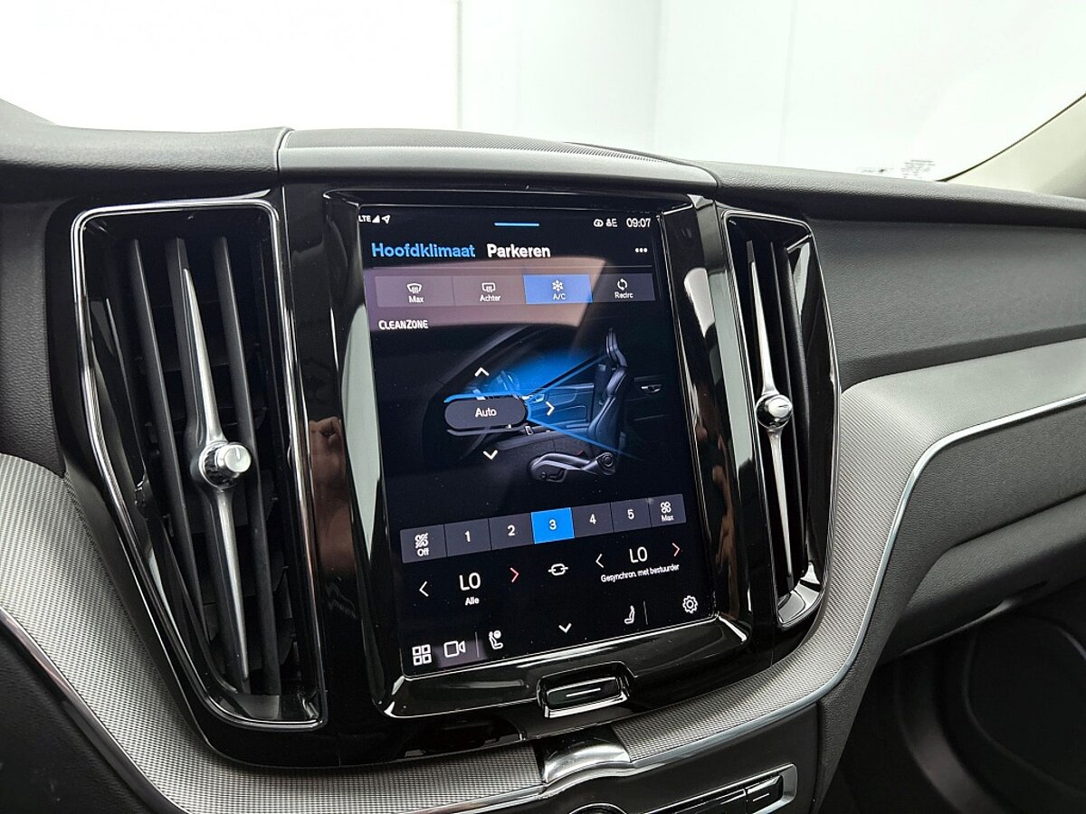 48074455 volvo xc60 2 0 t6 awd plus dark trekhaak leder panorama dak 22fb7d