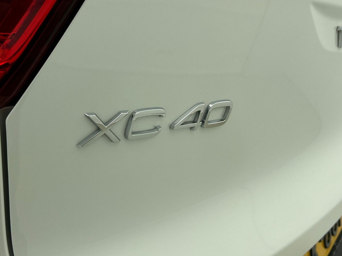 48084423 volvo xc40 1 5 t5 recharge r design 14