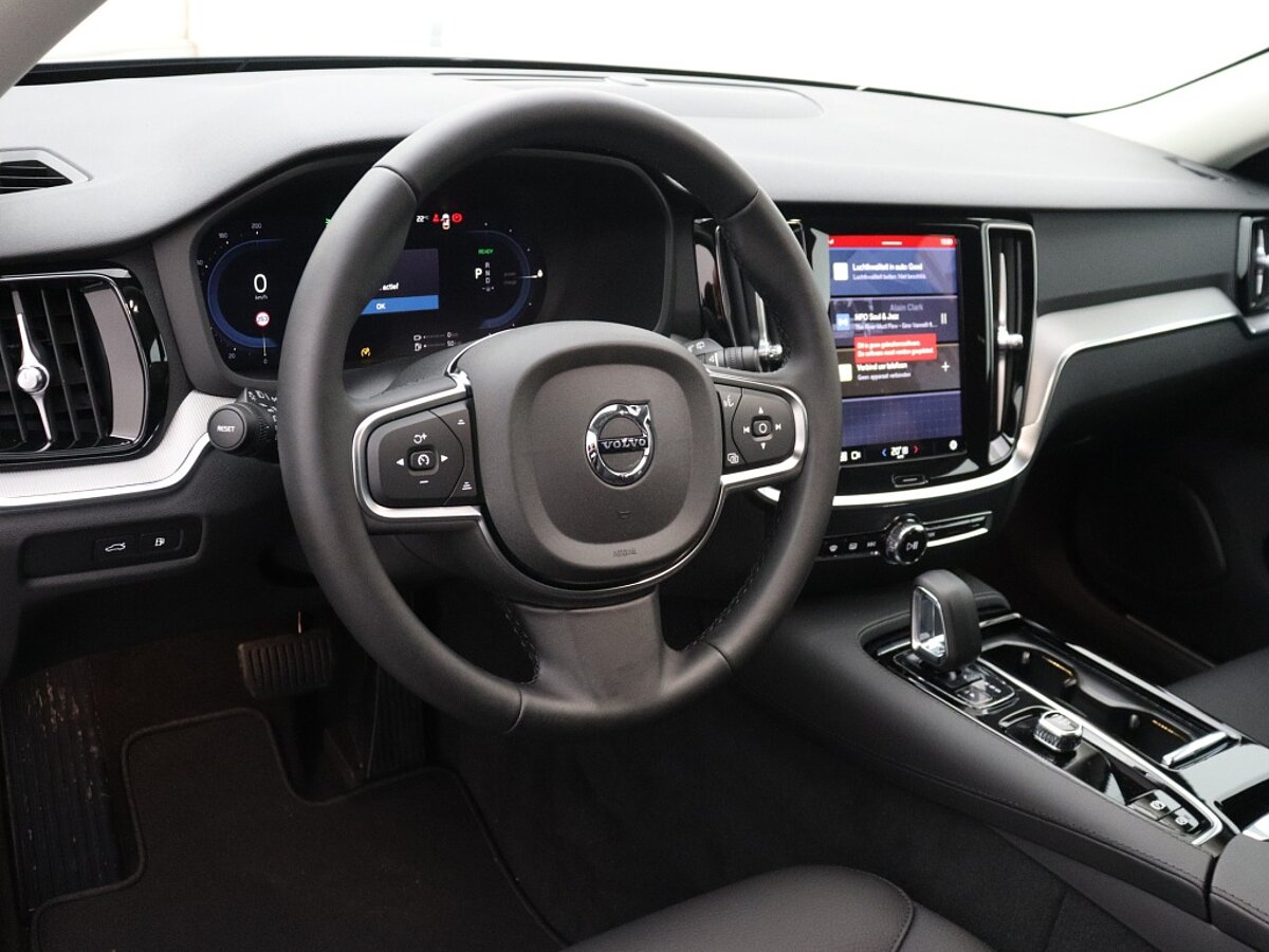 47627276 volvo v60 2 0 t6 awd core driver assist getint glas 4 01