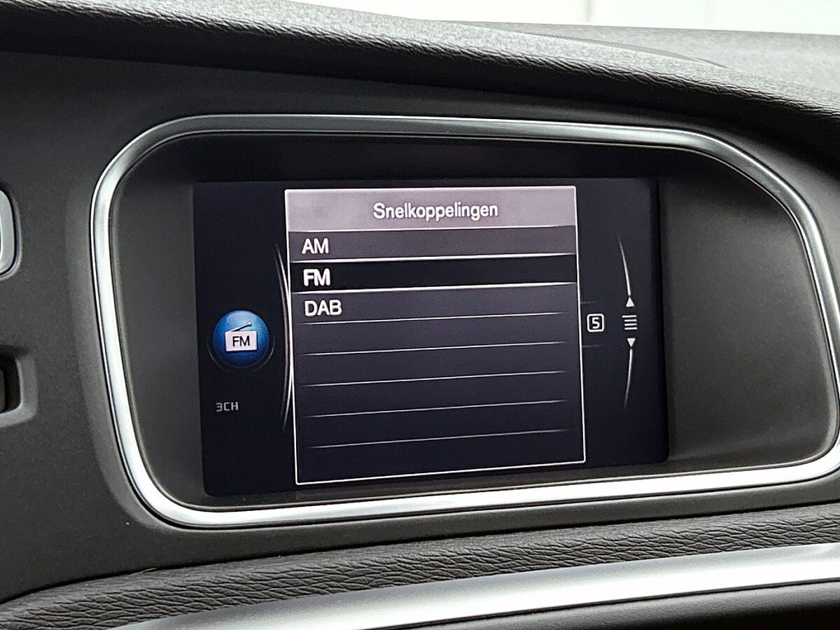 48880865 volvo v40 cross country 1 5 t3 polar luxury panorama dak trekhaak leder 27