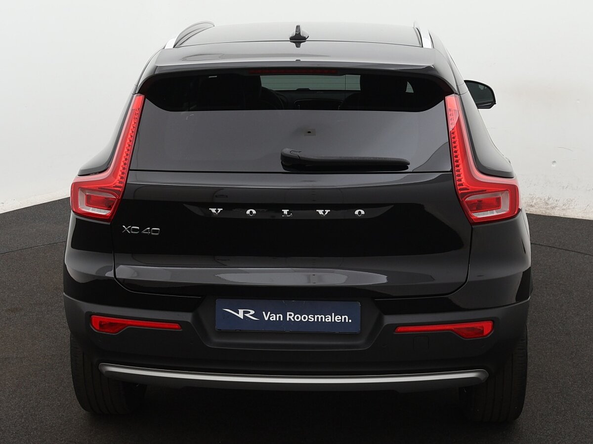 35574398 volvo xc40 1 5 t3 momentum pro 01