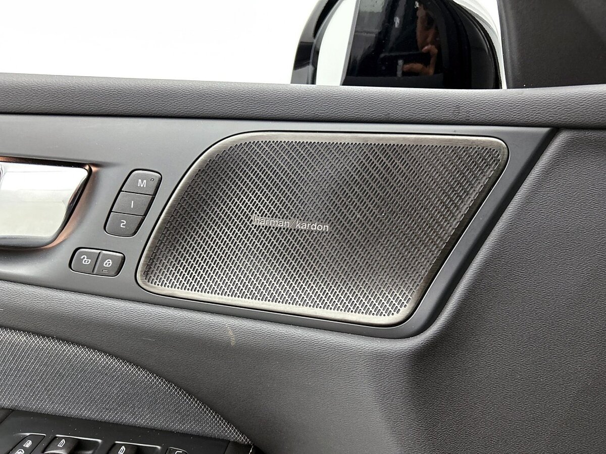 46919098 volvo v60 2 0 t6 plus dark trekhaak 156314