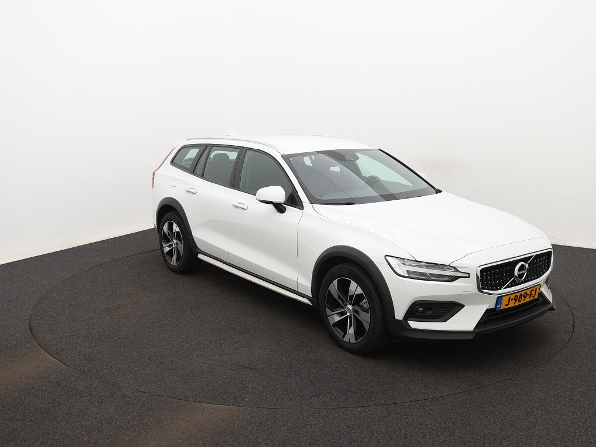 36116605 volvo v60 cross country 2 0 b5 250 pk awd 24 maanden select garantie fd2b5a