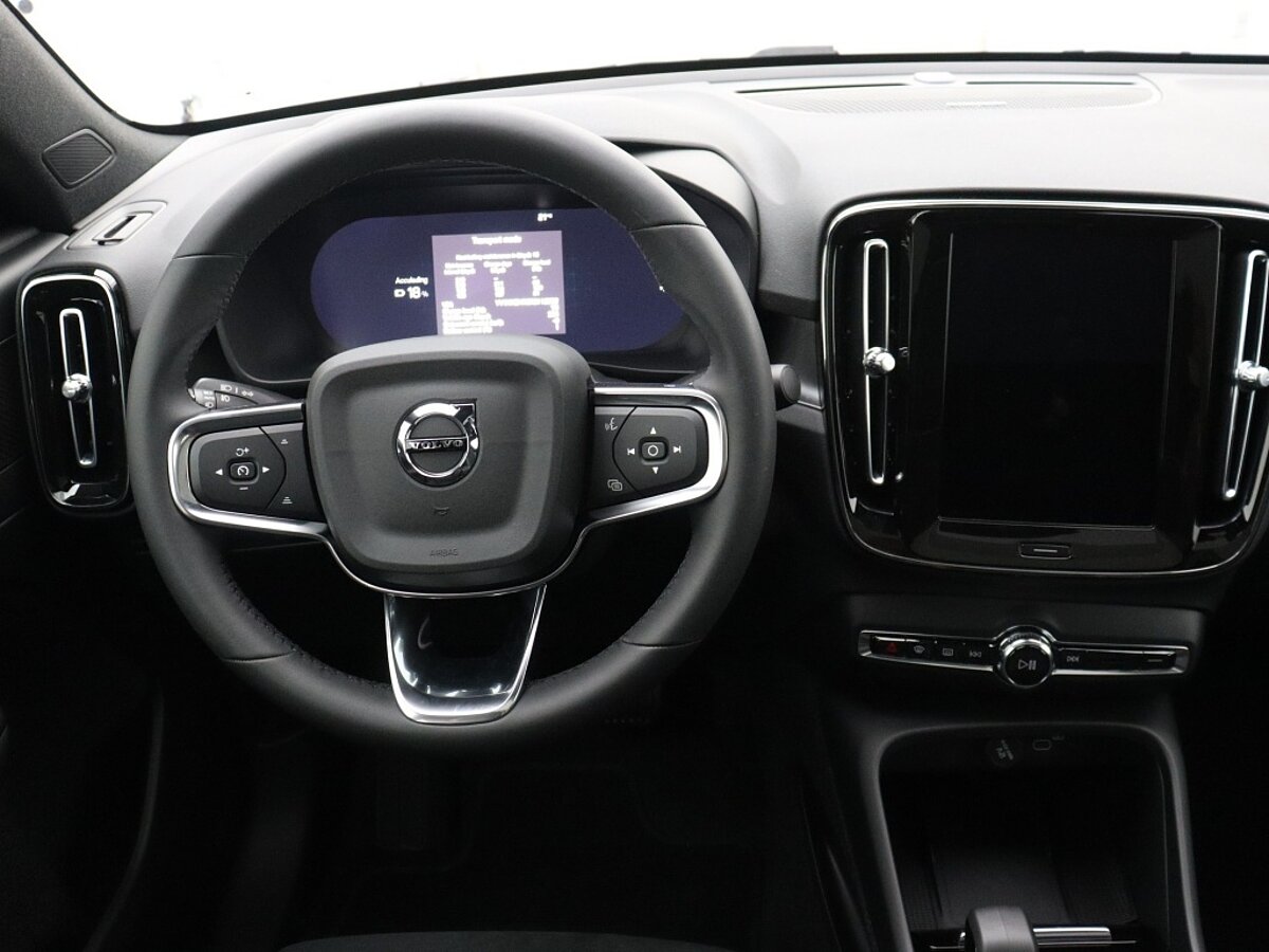 41742567 volvo c40 extended plus 82 kwh 7 15