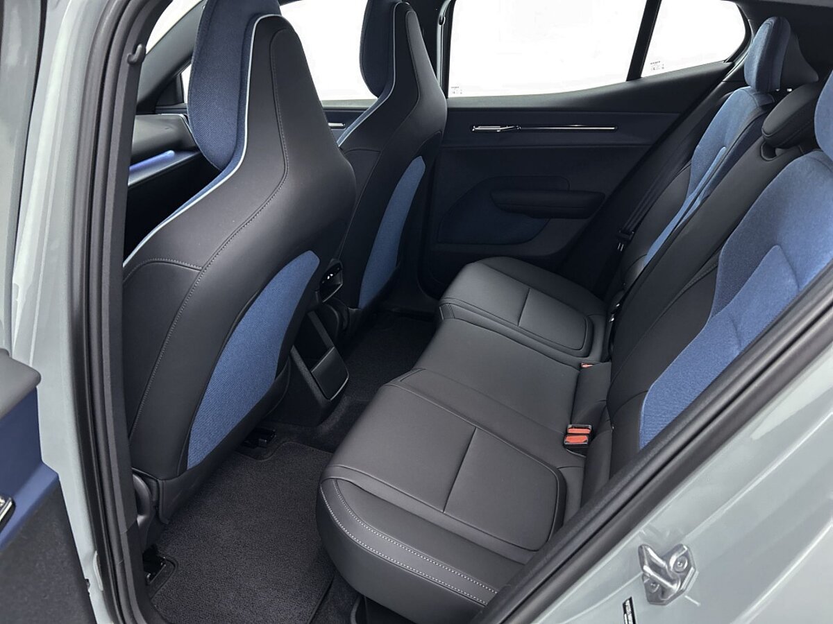 45377579 volvo ex30 extended plus 69 kwh 31