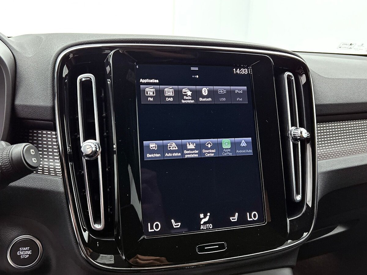 46060545 volvo xc40 1 5 t4 recharge r design 62