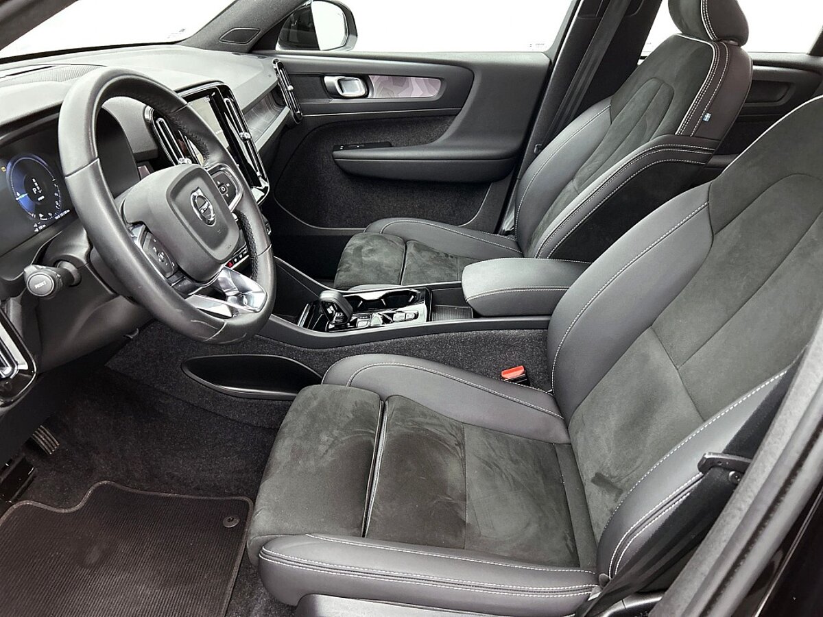 46647302 volvo xc40 1 5 t5 plus dark 02