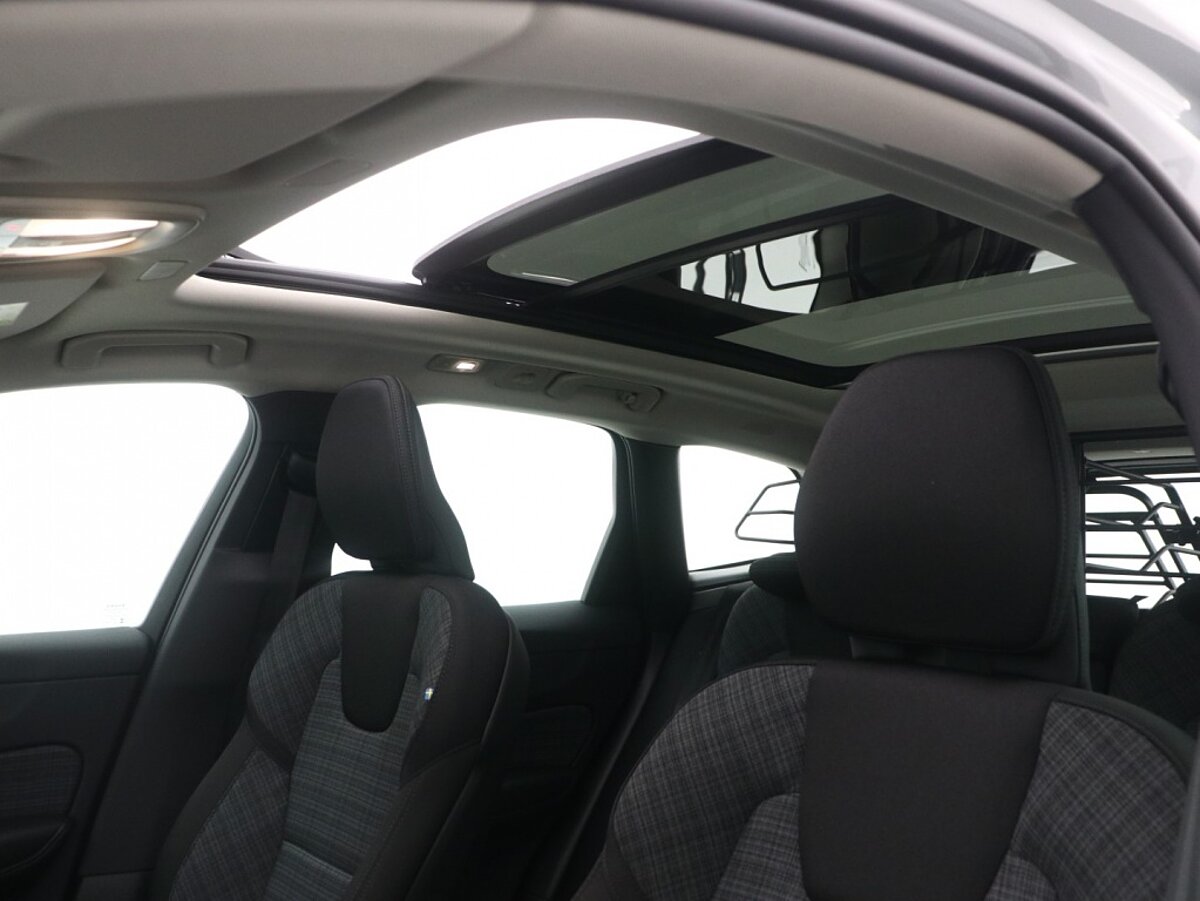 44246649 volvo xc60 2 0 t6 awd essential edition trekhaak panoramadak lage fis 5e3bf0