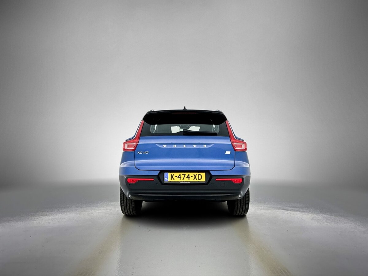 44714624 volvo xc40 recharge p8 awd r design 3 04