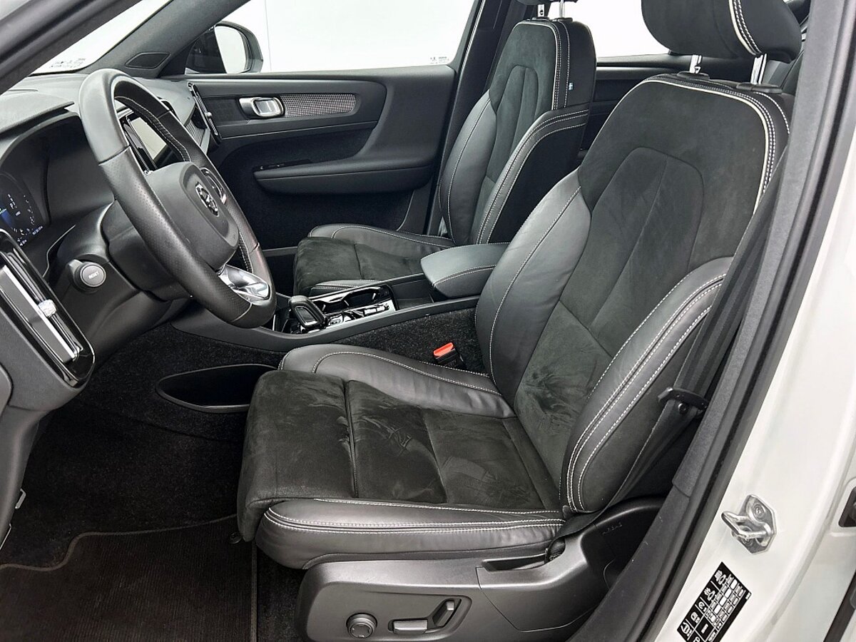 49783961 volvo xc40 1 5 t5 recharge r design 360ao camera bliss 89