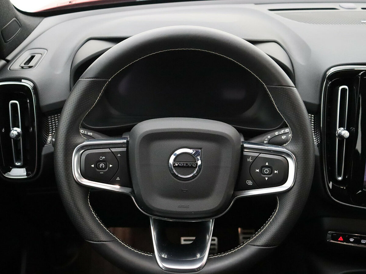 34255172 volvo xc40 p8 recharge awd r design memory seats draadloze lader warmte 6 04