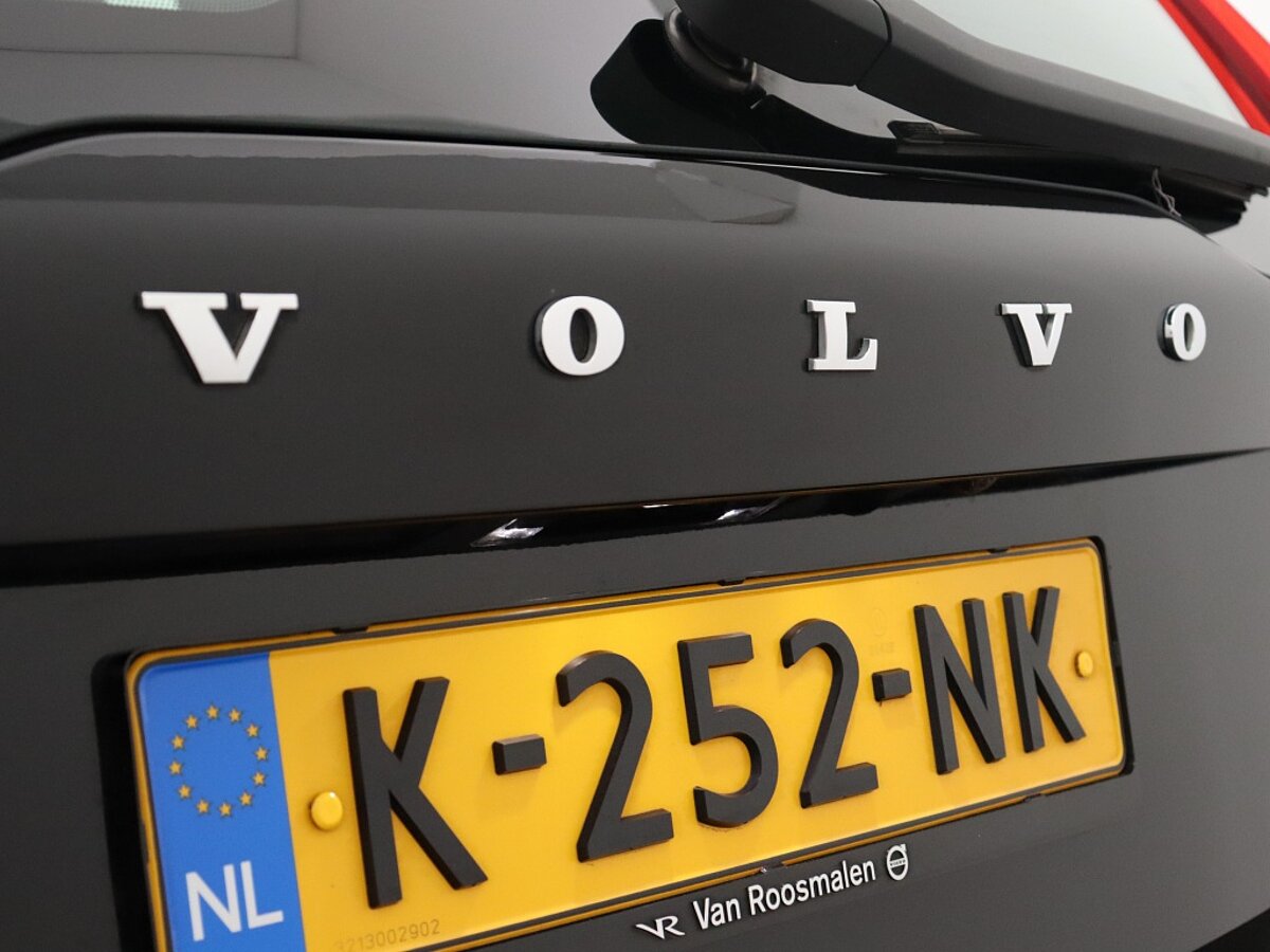 35167684 volvo xc90 2 0 t8 awd r design panorama dak trekhaak adaptive cruise 01ff17