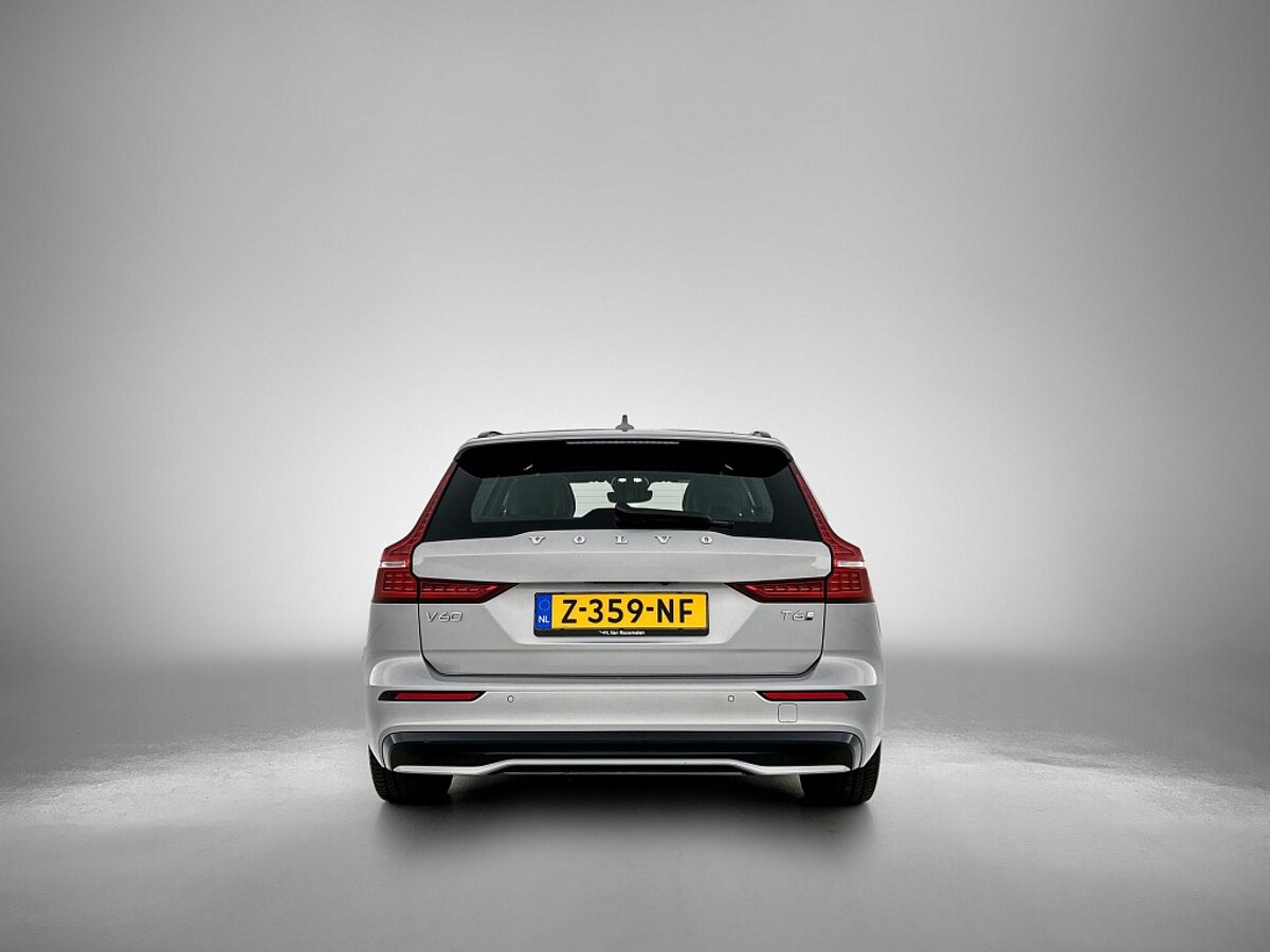 46737831 volvo v60 2 0 t6 awd plus dark 360a camera trekhaak panoramadak 3 02