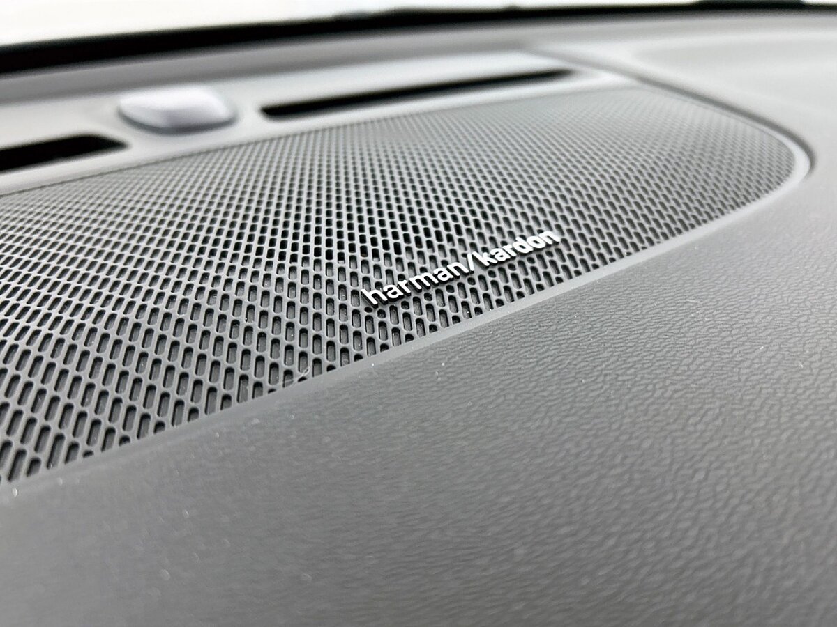 46877628 volvo xc40 1 5 t5 rech r design panorama dak harman kardon 13