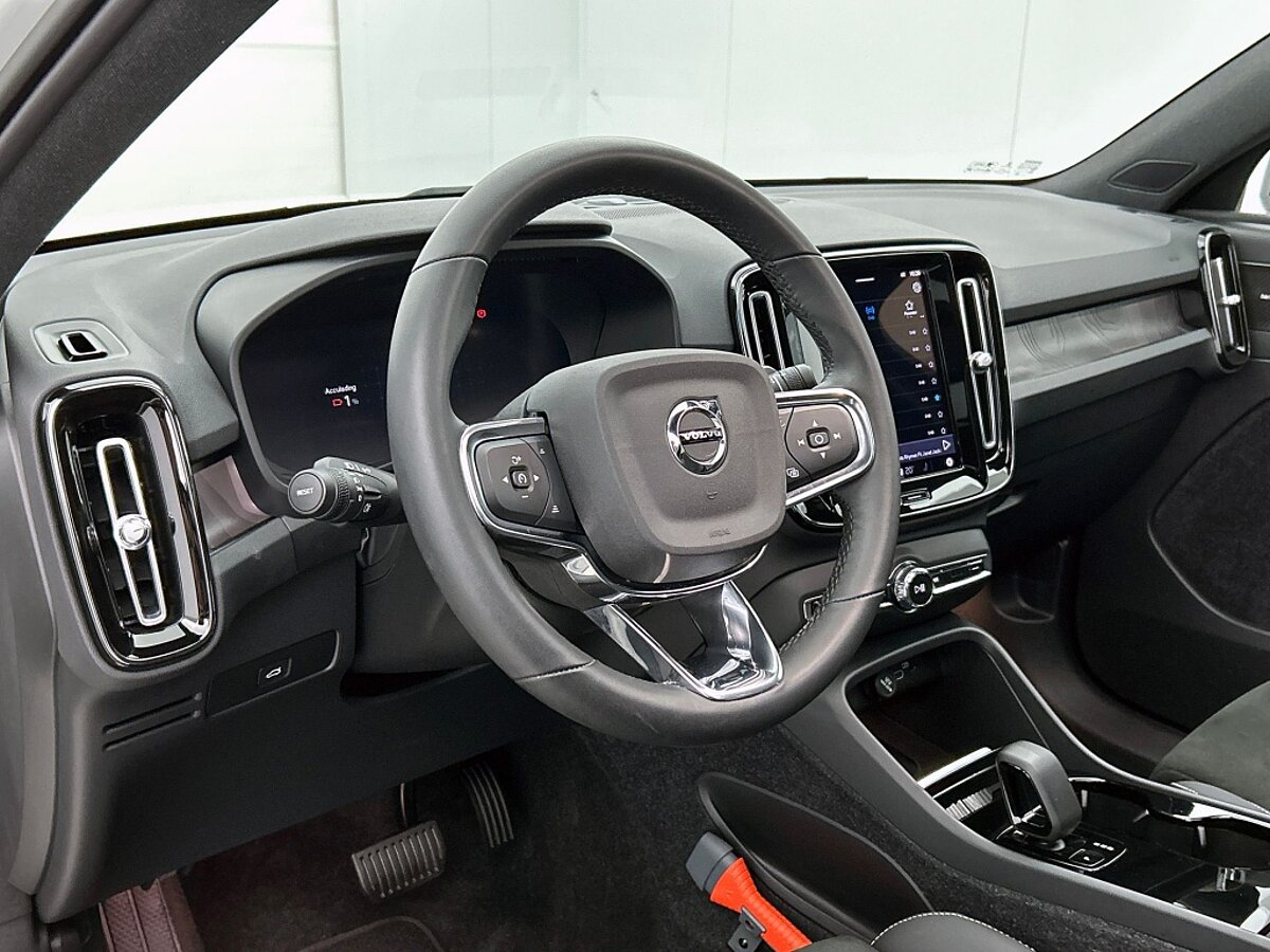 48534360 volvo xc40 ultimate pano 360 memory seats 20 inch all season 48