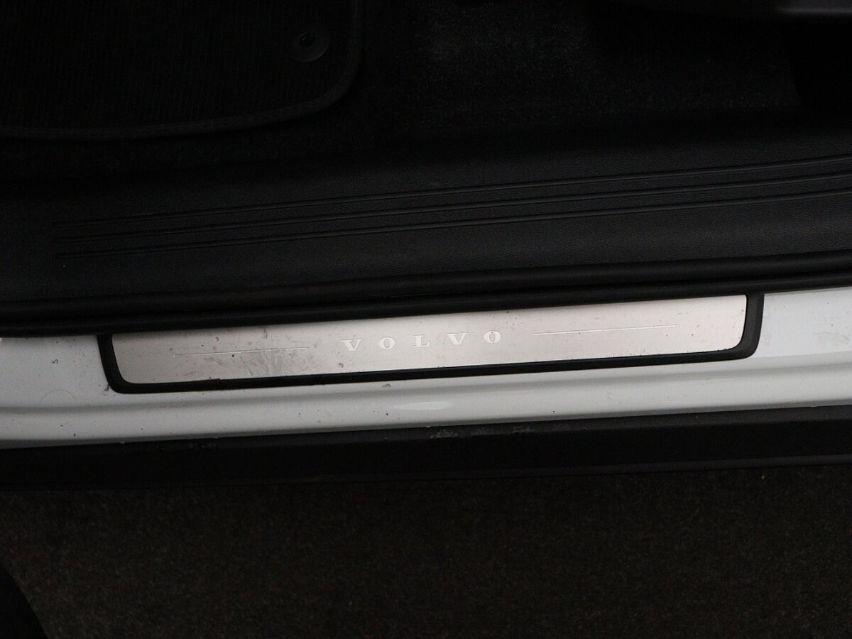 34451055 volvo xc40 1 5 t3 automaat r design leder navigatie bluetooth park edb5dd