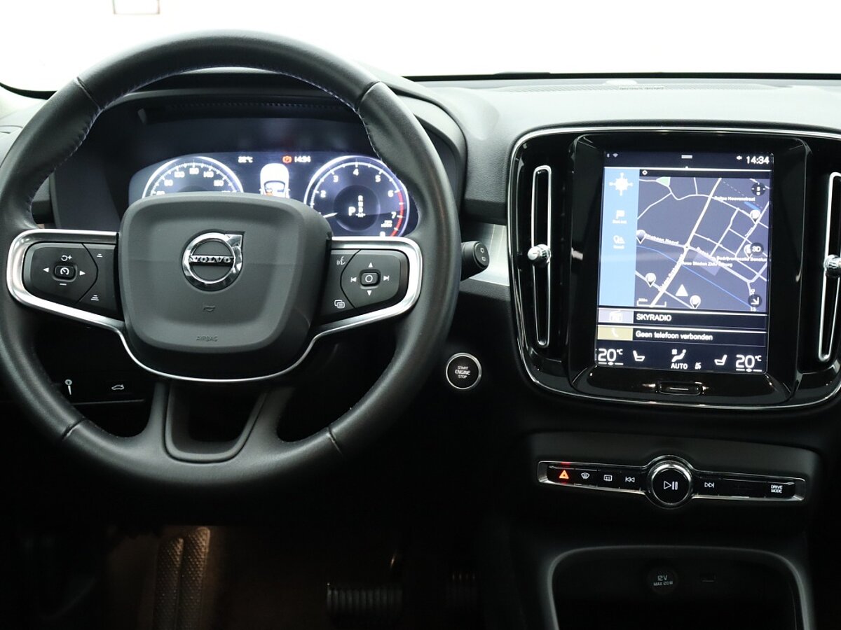 35352608 volvo xc40 1 5 t3 momentum pro 6 02