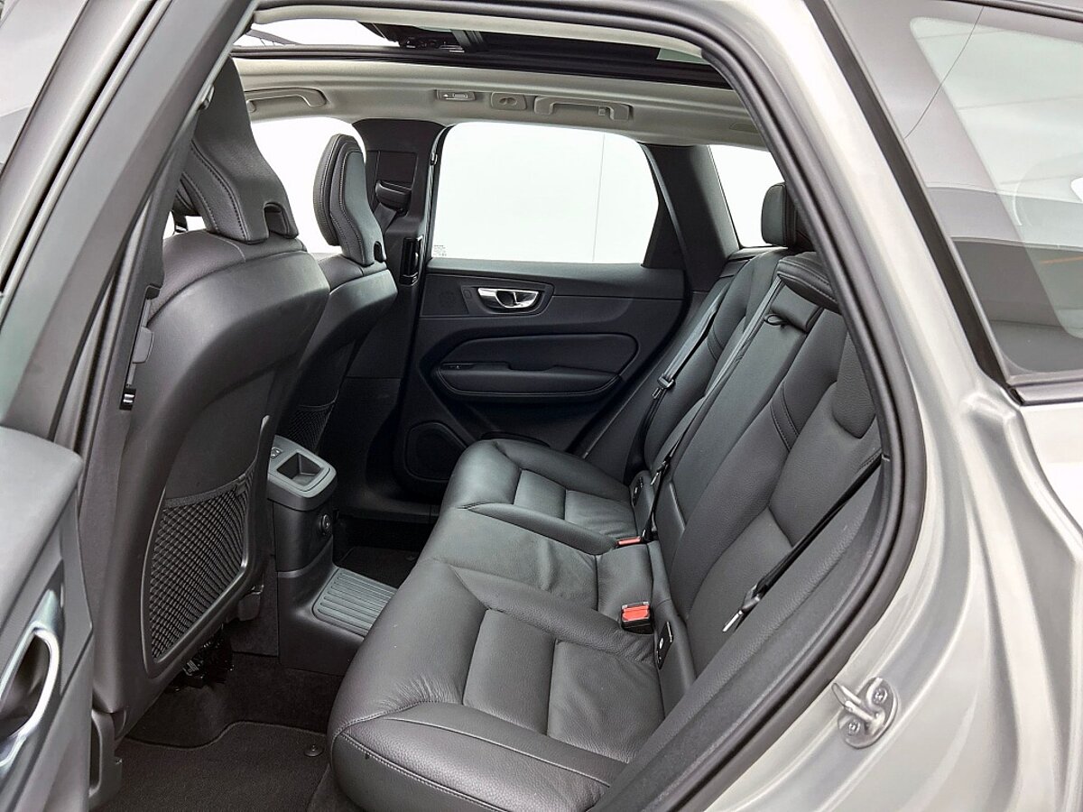47466131 volvo xc60 t6 awd ultra dark plug in hybrid 62