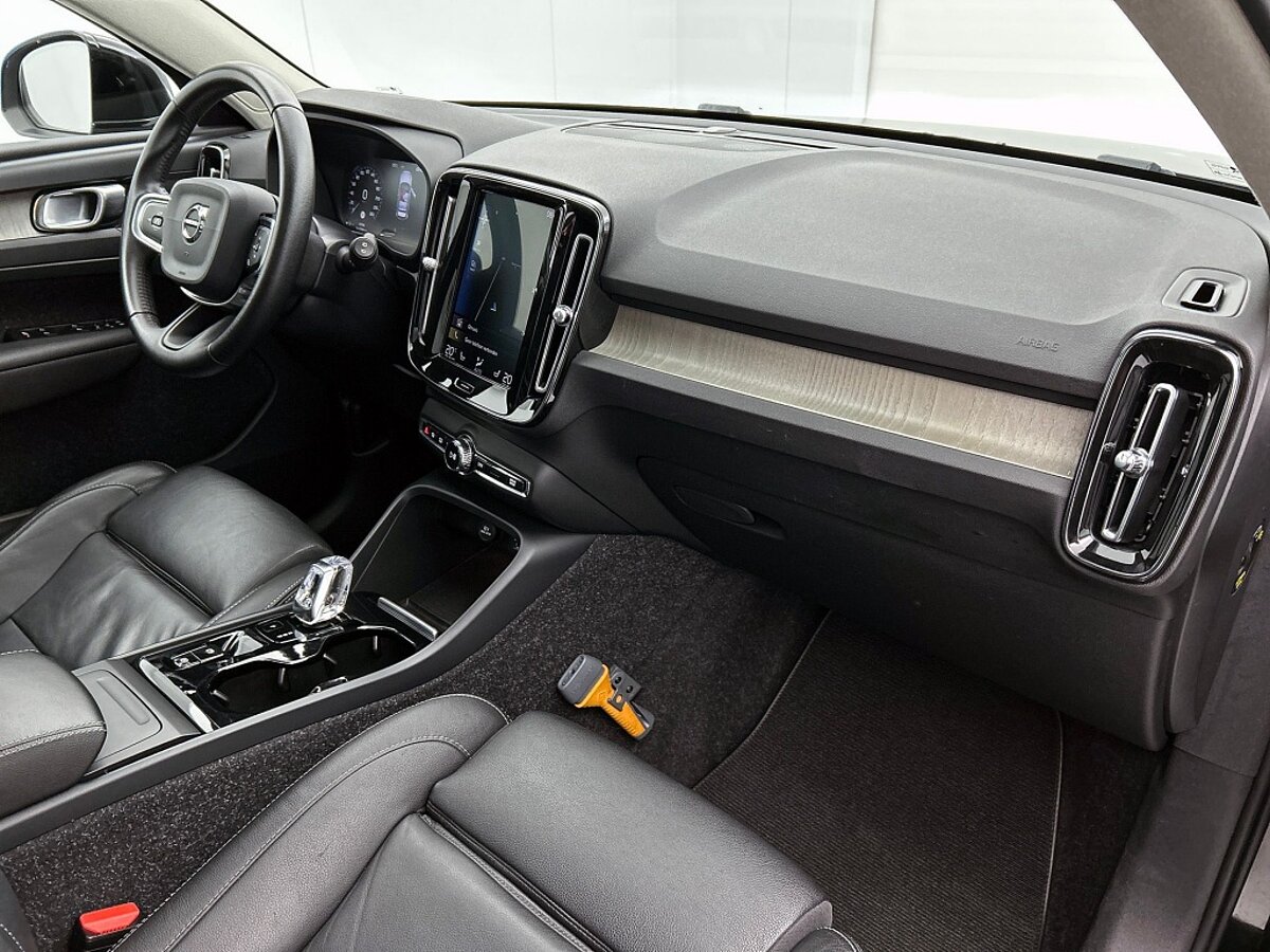 47908783 volvo xc40 1 5 t3 inscription panorama dak leder 18 lichtmetaal 42