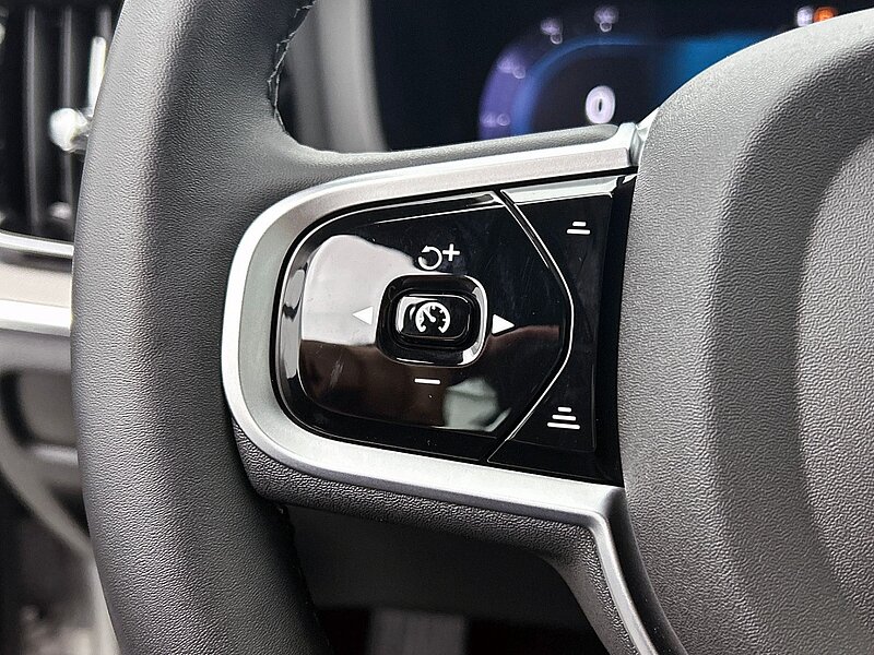 48515870 volvo v60 2 0 t6 awd plus dark trekhaak voorruit verwarming harman k 6 07