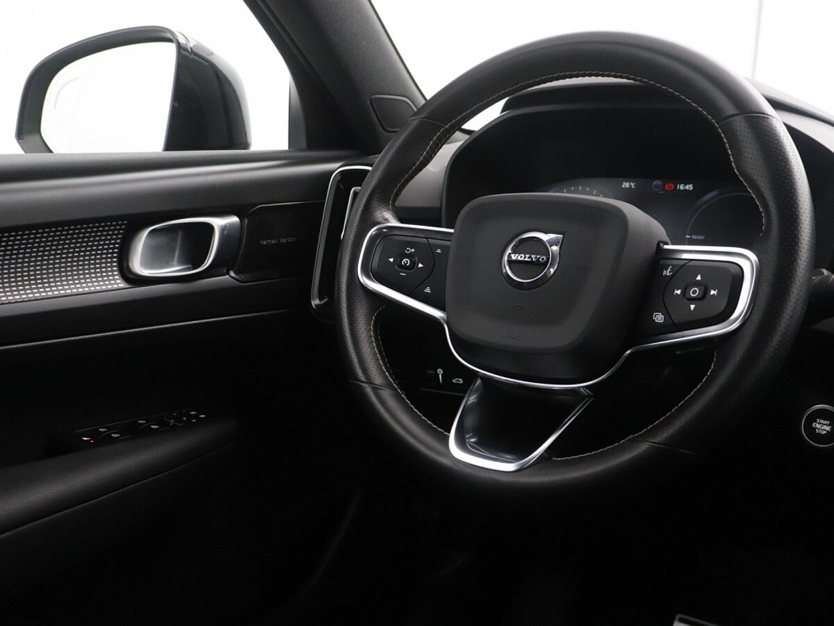 34459906 volvo xc40 1 5 t5 recharge r design 879308