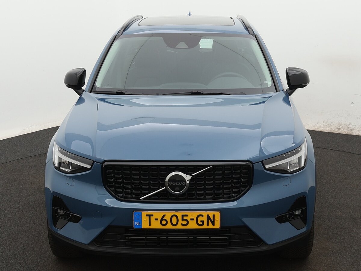 36079819 volvo xc40 1 5 t5 recharge ultimate bright 9 02
