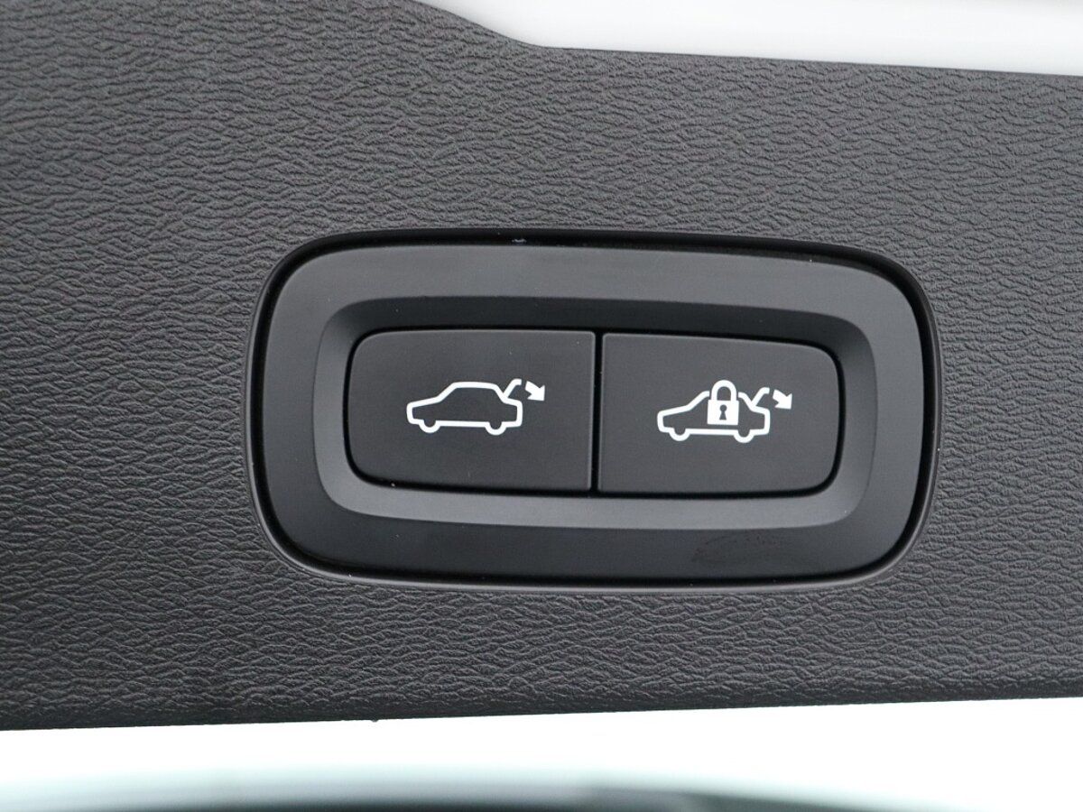 36116605 volvo v60 cross country 2 0 b5 250 pk awd 24 maanden select garantie fc9501