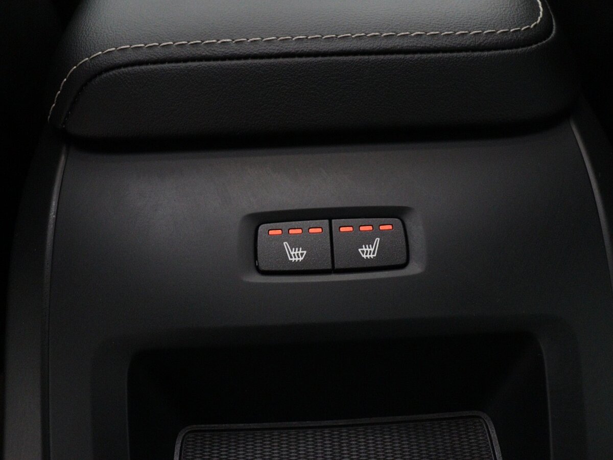 42420857 volvo v60 2 0 b3 plus dark panoramadak harman kardon trekhaak 360 2e1f81