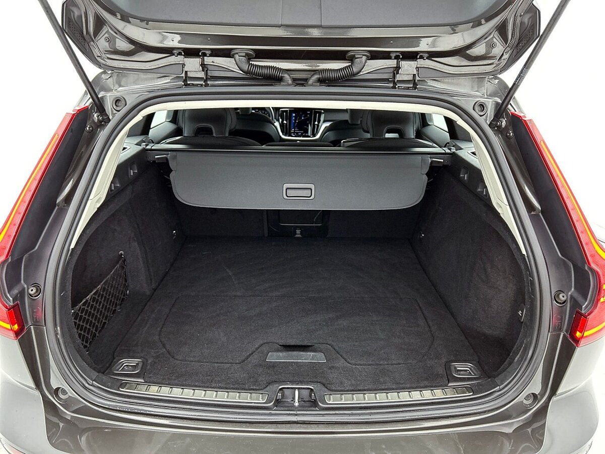 47000296 volvo v60 2 0 b3 momentum trekhaak climate pack camera 42