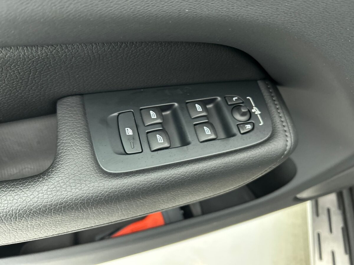 48575818 volvo xc60 2 0 t6 plug in hybrid awd inscription expression 59cbb4