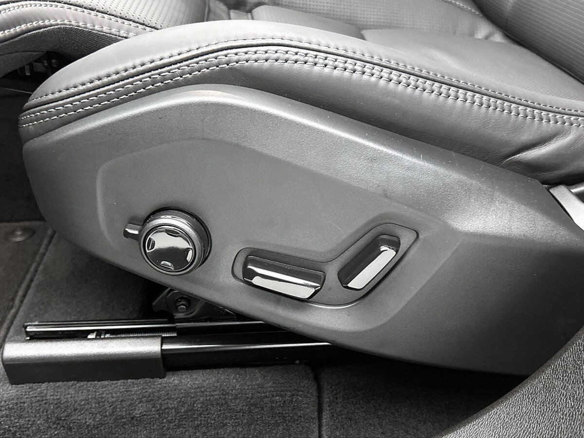 46843930 volvo xc60 2 0 t6 awd ultra black edition bowers wilkins luchtvering 35