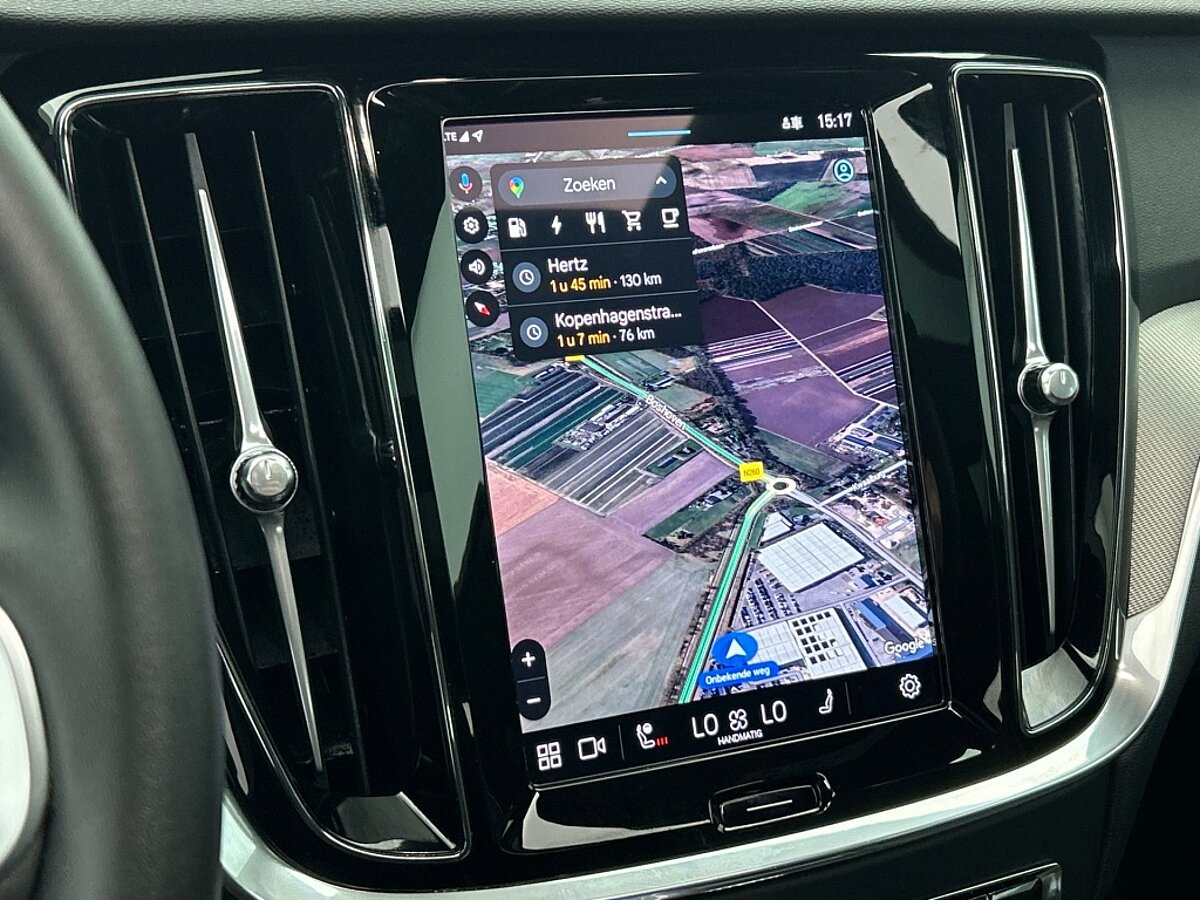 45432830 volvo v60 2 0 t6 dark panorama dak 360 camera trekhaak blis 821275