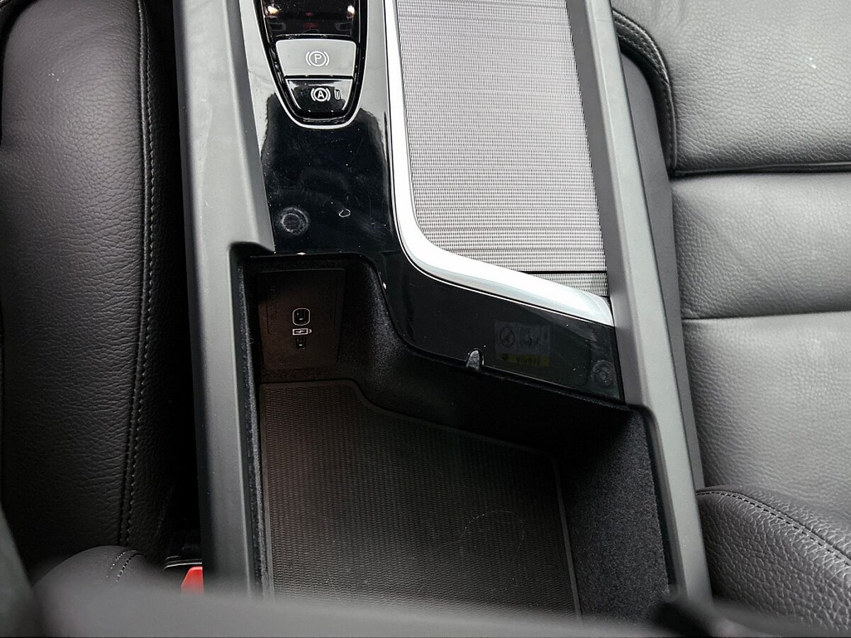 46744793 volvo xc60 2 0 t6 plus dark panorama dak all season trekhaak 635741