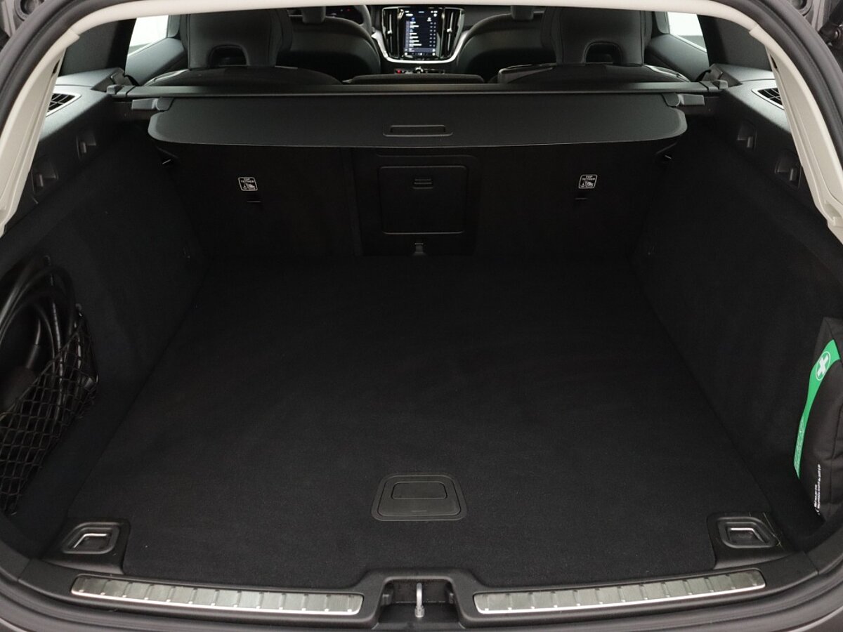 39204316 volvo v60 2 0 t6 awd essential edition adaptive cruise stoelverwarming bdd11f