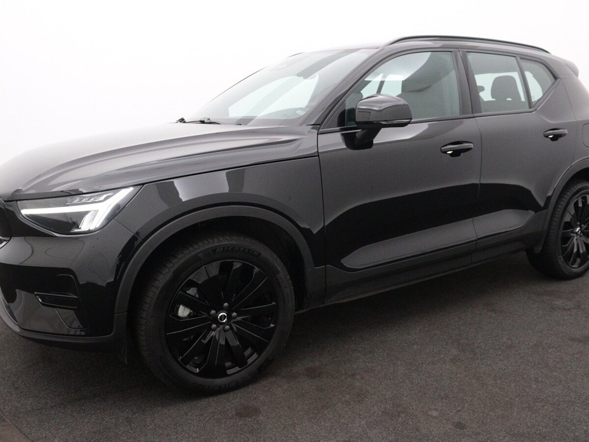 41639630 volvo xc40 recharge plus black pack 23eb34