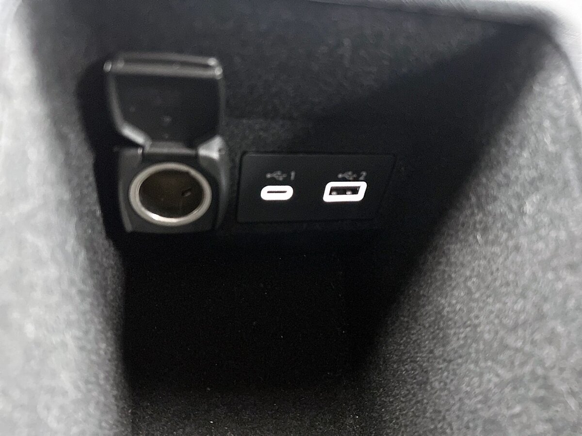 46582721 lynk co 01 1 5 hybride rijklaar inclusief 12 maanden garantie 44