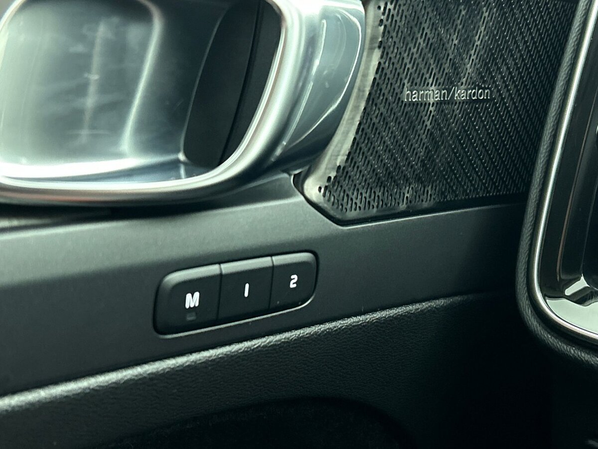 49484370 volvo xc40 1 5 t4 inscription h k getint glas pilot assist leder 03